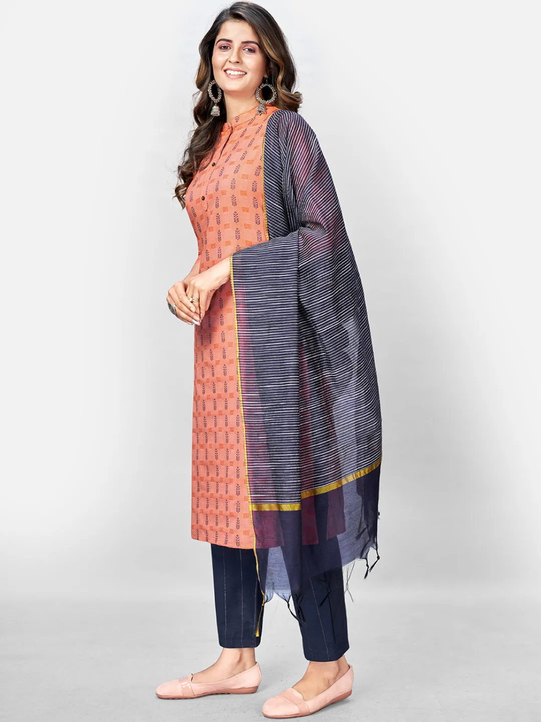 Women'S Printed Straight Cotton Peach Kurta Pant With Dupatta (3Pcs Set)